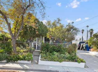 2950 11th St, Riverside, CA 92507