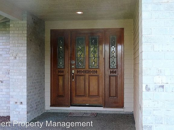 4th image of 10701 NW 19th Ave