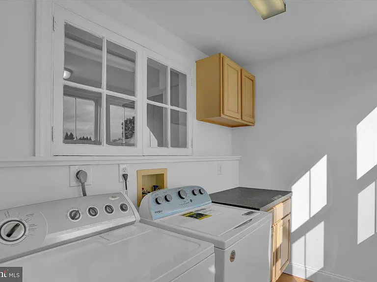 3208 Main St #1 — Photo 17