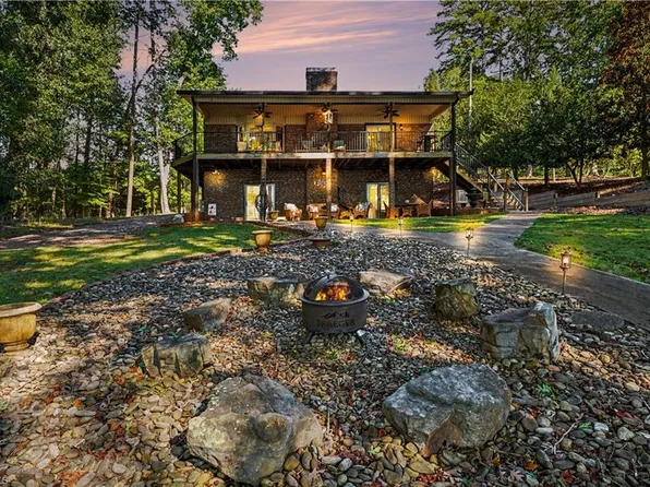 1041 Emerald Shores Rd, Mount Gilead, NC 27306
