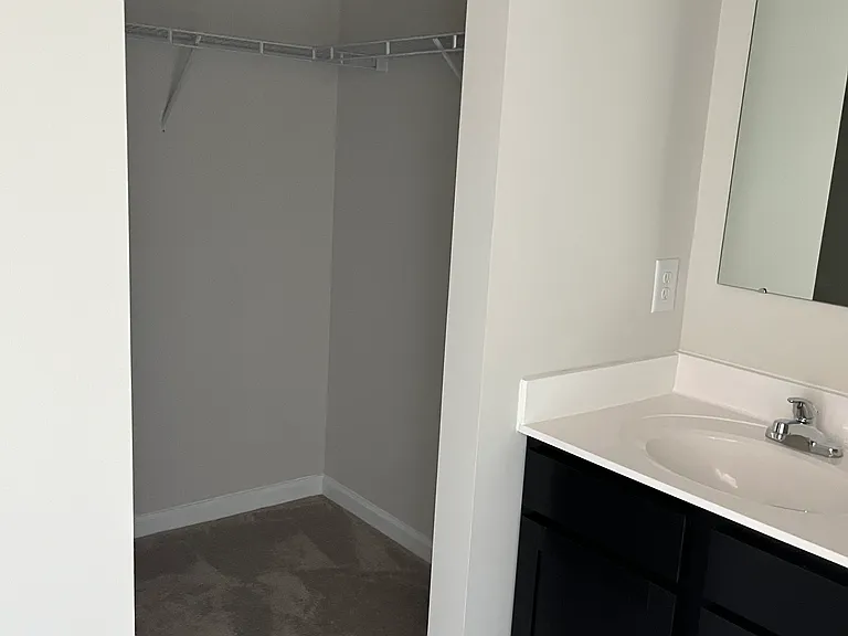 Carson Cir — Photo 10