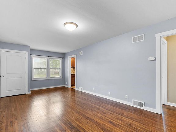 4th image of 3300 6th AVENUE