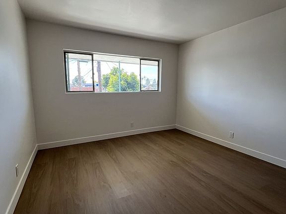 3rd image of 3318-3324 Martin Luther King Blvd E