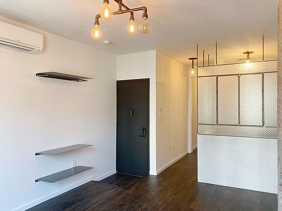 4th image of 386 Metropolitan Ave #3R