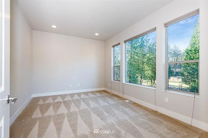 10301 Slater Ave NE — Photo 13