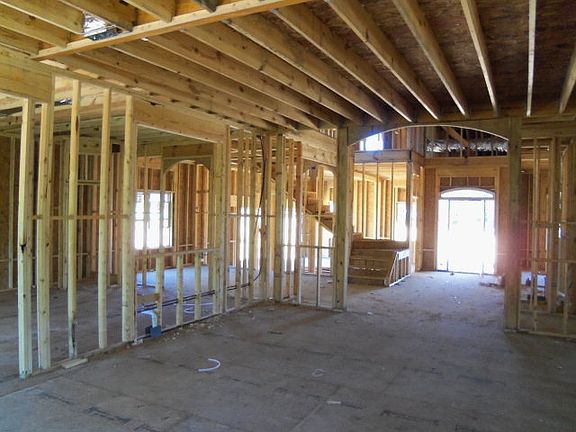 4th image of 30 Bradley Dr