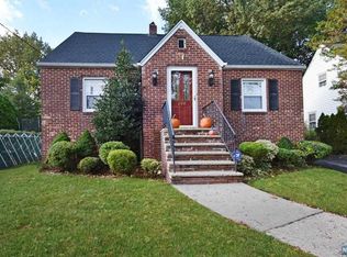 154 Hartwich St, Maywood, NJ 07607