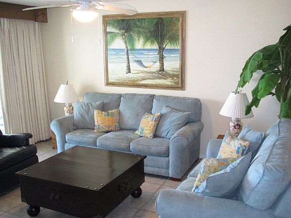 3rd image of 408 Padre Blvd