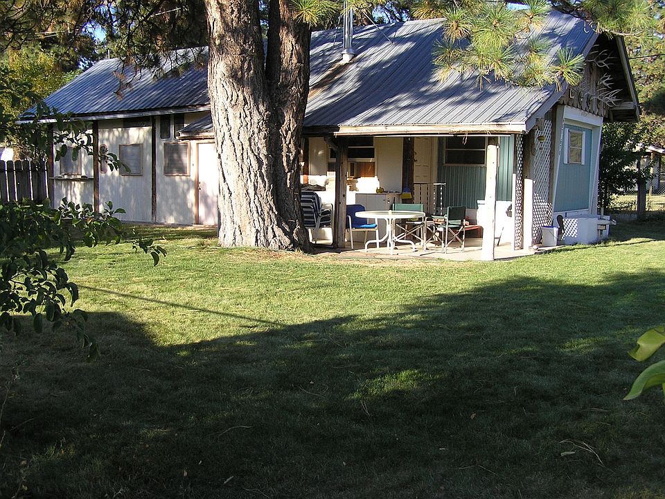 1st image of 687-670 Catalpa Way
