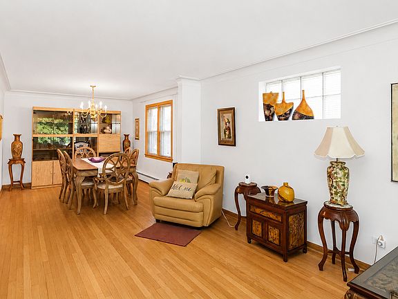 5th image of 3225 N Narragansett Ave
