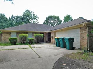 2 Arlington St, Conroe, TX 77301