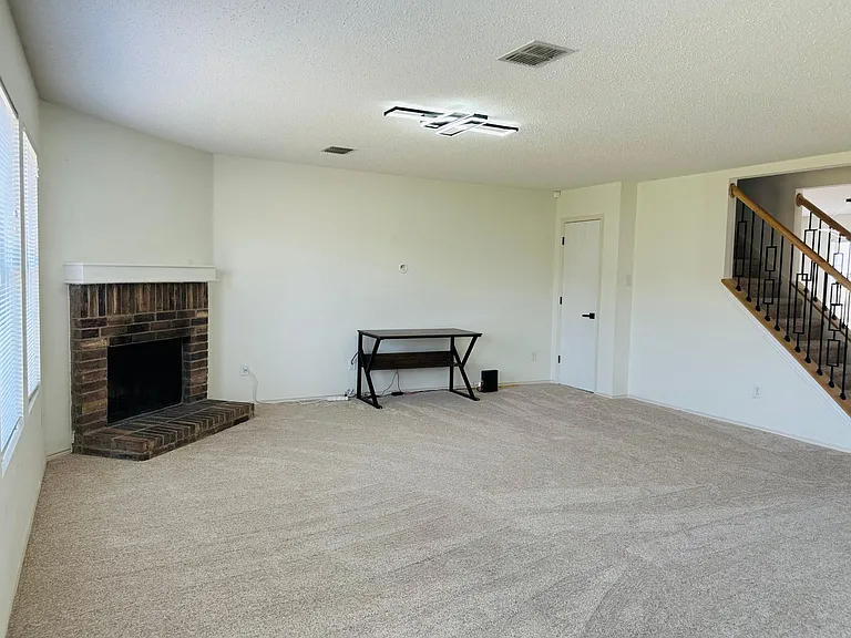 765 Lowe Dr — Photo 16