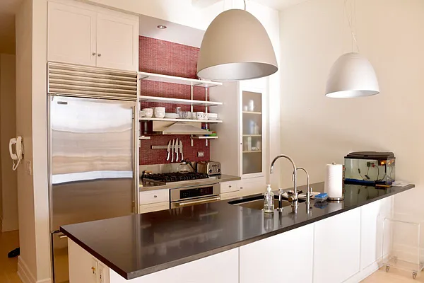 Rented by Level Group | media 7