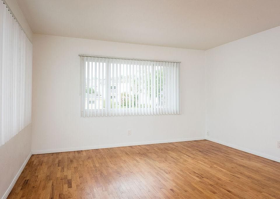 1st image of 947 1/2 Agate St