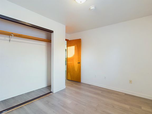 4th image of 604 2nd St #4