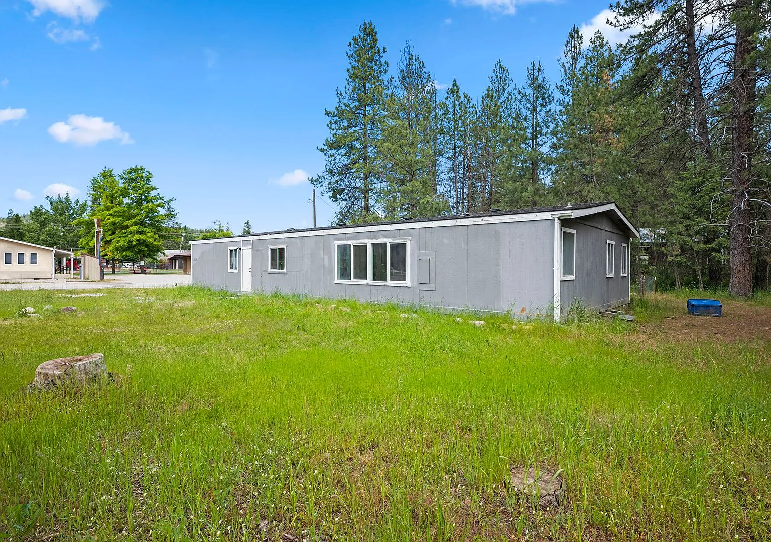 Single Level Springdale Home — Photo 2