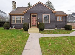 542 Anthony St, Fall River, MA 02721