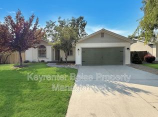 105 N Chaparal St, Nampa, ID 83651