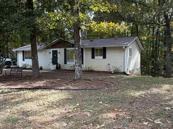 321 W Miles Rd, Carrollton, GA 30116