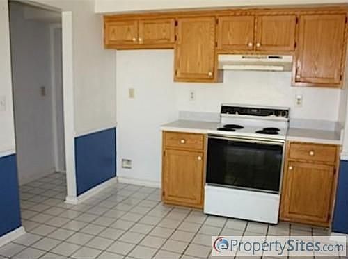 5th image of 507 Dahlia Ct
