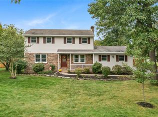 6528 Walnut Ln, Coopersburg, PA 18036
