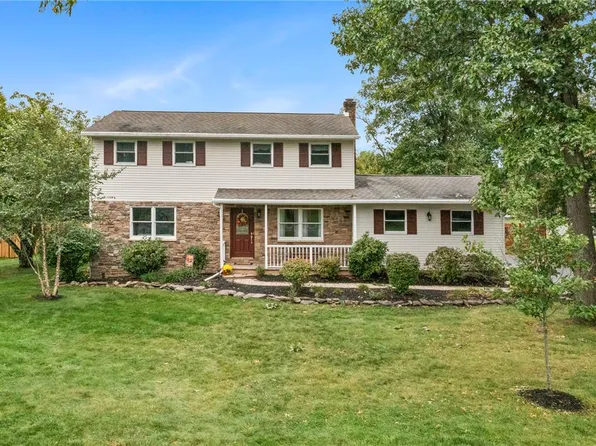 6528 Walnut Ln, Coopersburg, PA 18036