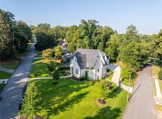 4218 Oak Forest Dr, Atlanta, GA 30319
