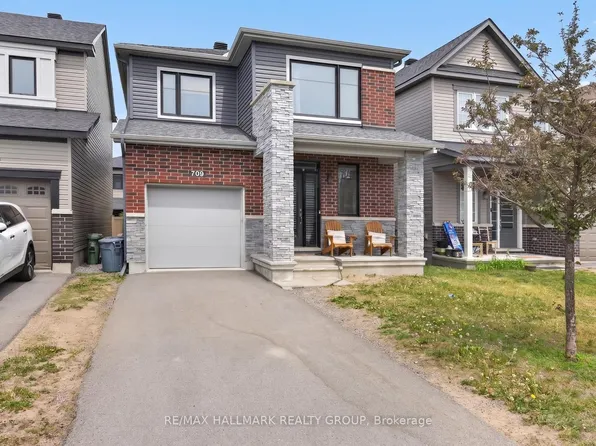 709 Samantha Eastop Ave, Ottawa, ON K2S 2A9