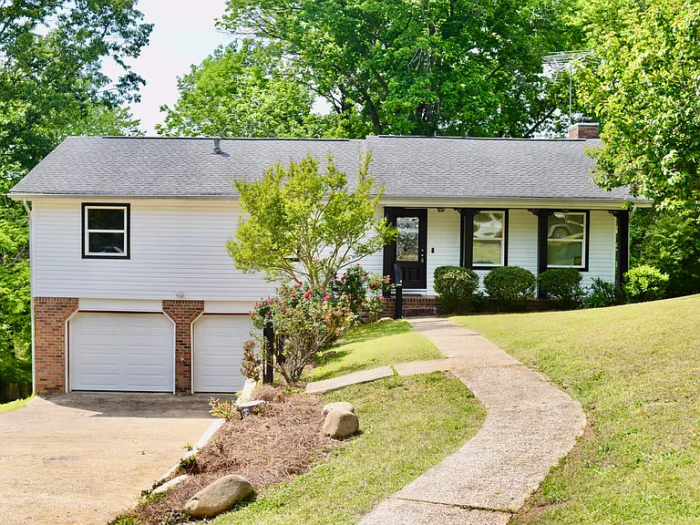 7412 Irongate Dr — Photo 1