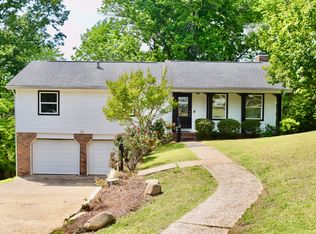 7412 Irongate Dr, Hixson, TN 37343