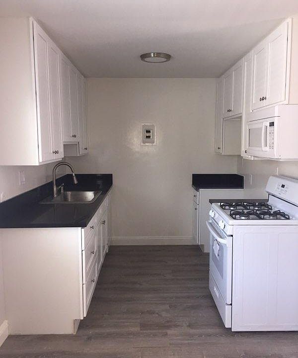 1st image of 11460 Riverside Dr #16