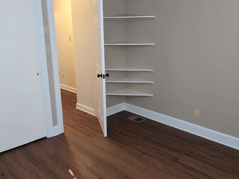660 Emily Ln — Photo 14