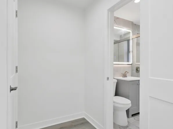 61 Oliver Street image 21 of 26