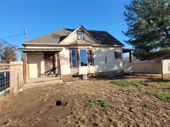 106 Oaklawn Ave, Warrenton, MO 63383