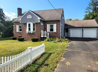 34 Pleasant St, East Windsor, CT 06088