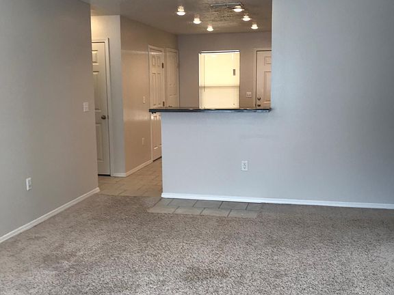 5th image of 1717 N Dr Martin Luther King Jr Blvd APT B