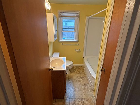 3rd image of 5295 Broadway St APT 3
