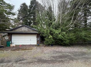 119 S Lagoon St, Rockaway Beach, OR 97136