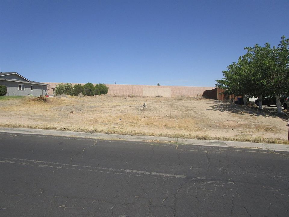 2nd image of La Paz Dr