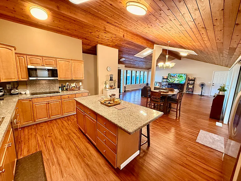 24036 NE 142nd Ave — Photo 18