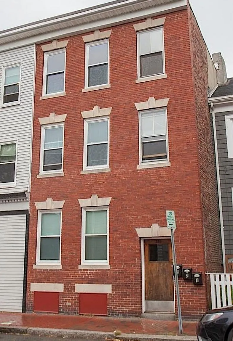 4 bed, $4,300 — Photo 4
