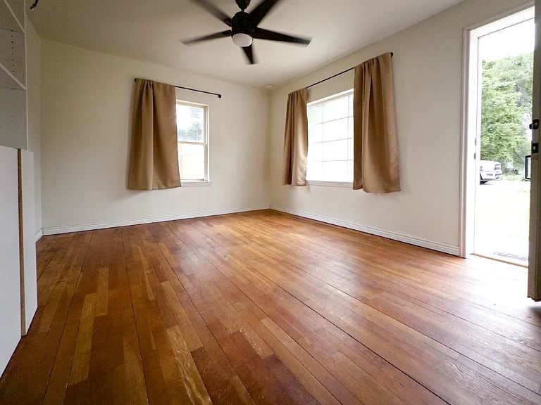 234 Hudson Ave — Photo 9