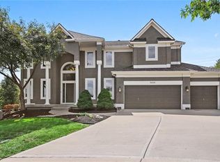 9638 Deer Run St, Lenexa, KS 66220