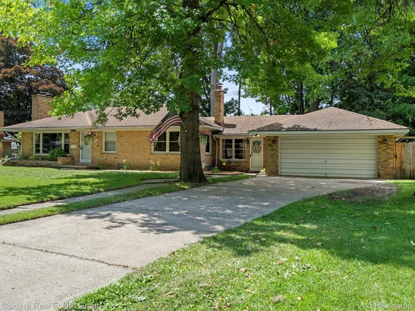 29361 Edward Ave, Madison Heights, MI 48071