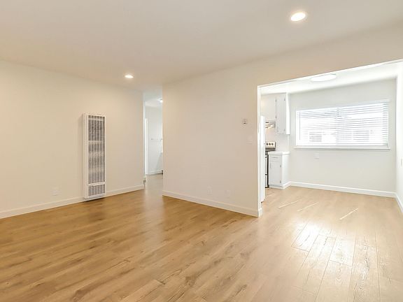 3rd image of 1547 Alta Glen Dr APT 5