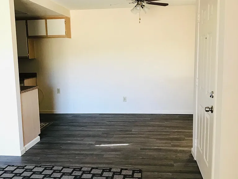Walnut Grove Apartments — Photo 10