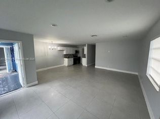 816 SW 13th St #1, Fort Lauderdale, FL 33315