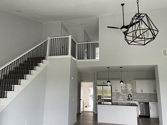 4th image of 9126 Maisy Ln