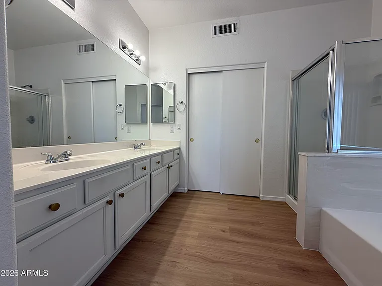 1253 N Spire Ct — Photo 15