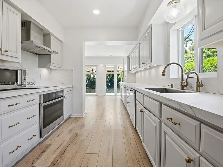 7220 SW 53rd Ct — Photo 10